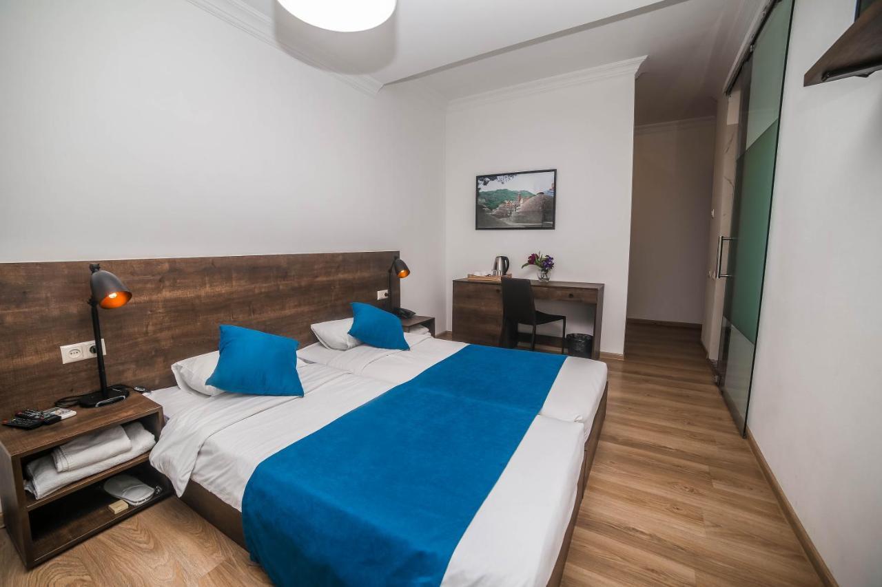 Tbilisi View Hotel Ngoại thất bức ảnh