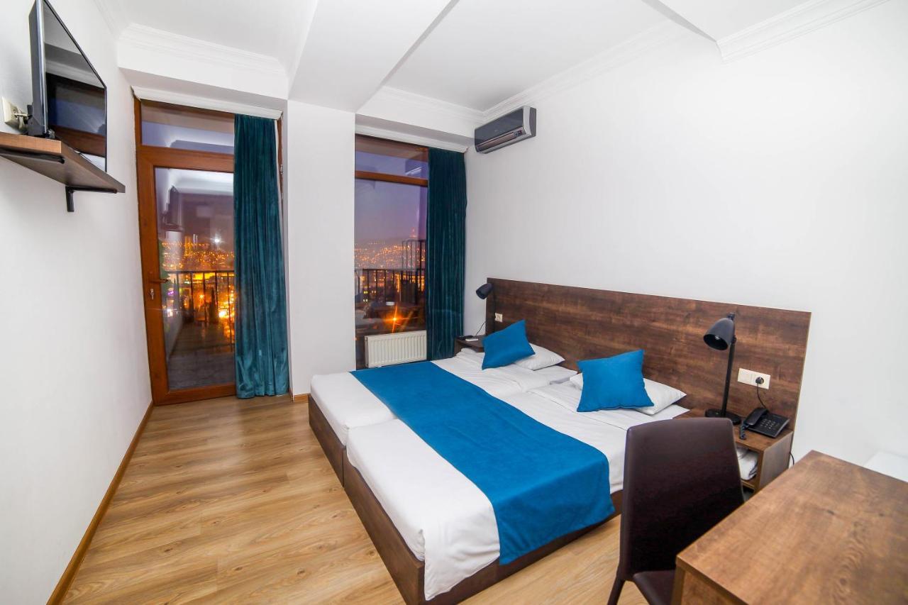 Tbilisi View Hotel Ngoại thất bức ảnh